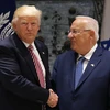 Tổng thống Mỹ Donald Trump (trái) và Tổng thống Israel Reuven Rivlin (phải) tại cuộc gặp ở Jerusalem ngày 22/5. (Nguồn: AFP/TTXVN)