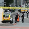 Cảnh sát có vũ trang Anh tuần tra tại khu vực Manchester Arena sau vụ tấn công ngày 23/5. (Nguồn: EPA/ TTXVN)