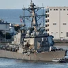 Chiếc tàu USS Fitzgerald bị hư hỏng sau vụ va chạm được đưa về cảng ở Yokosuka, Nhật Bản ngày 18/6. (Nguồn: EPA/TTXVN)