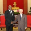Tổng Bí thư Nguyễn Phú Trọng tiếp Chủ tịch Thượng viện kiêm Chủ tịch Quốc hội Cộng hòa Haiti Youri Latortue thăm chính thức Việt Nam. (Ảnh: Trí Dũng/TTXVN)