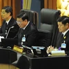 Chủ tịch Hội đồng lập pháp Quốc gia Thái Lan Pornpetch Wichitcholchai (giữa) trong phiên họp đặc biệt của NLA tại thủ đô Bangkok. (Nguồn: THX/TTXVN)