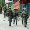 Binh sỹ Philippines trong chiến dịch truy quét phiến quân ở Marawi ngày 28/5. (Nguồn: THX/TTXVN)