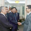 Phó Thủ tướng Vũ Đức Đam tiếp đoàn Hãng Thông tấn Campuchia (AKP) do ông Keo Chandara, Phó Tổng Giám đốc làm trưởng đoàn đang thăm và làm việc tại Việt Nam. (Ảnh: Phương Hoa/TTXVN)