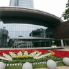 Các thảm hoa tươi được trang trí chào mừng APEC 2017 tại Đà Nẵng. (Ảnh: Trần Lê Lâm/TTXVN)