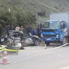 Hiện trường vụ tai nạn khiến 4 người thiệt mạng tại chỗ. (Ảnh: Nguyễn Chiến/TTXVN)