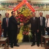 Ông Trần Thanh Mẫn, Chủ tịch Ủy ban Trung ương MTTQ Việt Nam đến thăm, chúc mừng một số cơ sở tôn giáo tại Thành phố Hồ Chí Minh. (Ảnh: Thu Hoài/TTXVN)