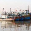 Tàu cá neo đậu tránh bão bên bờ biển Tây thành phố Rạch Giá (Kiên Giang). (Ảnh: Lê Huy Hải/TTXVN)