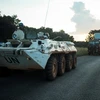 Binh sĩ thuộc Phái bộ gìn giữ hòa bình tại CH Trung Phi triển khai trên tuyến đường giữa Bouar và Bangui ngày 15/10. (Nguồn: AFP/TTXVN)