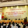 Thủ tướng Nguyễn Xuân Phúc dự Hội nghị tổng kết công tác năm 2017 và triển khai nhiệm vụ năm 2018 của Văn phòng Chính phủ. (Ảnh: Thống Nhất/TTXVN)