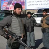 Lực lượng an ninh Afghanistan phong tỏa khu vực gần khách sạn Intercontinental sau khi xảy ra vụ tấn công. (Nguồn: THX/ TTXVN)