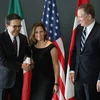 Bộ trưởng Kinh tế Mexico Ildefonso Guajardo Villarreal, Ngoại trưởng Canada Chrystia Freeland và Đại diện Thương mại Mỹ Robert E. Lighthizer tại vòng 3 tái đàm phán NAFTA ở Ottawa, Ontario, Canada ngày 27/9/2017. (Nguồn: AFP/TTXVN)