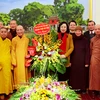 Các chức sắc tôn giáo thăm, chúc mừng Đảng bộ thành phố Hà Nội 