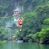 Hệ thống zipline Sông Chày-Hang Tối thuộc Vườn Quốc gia Phong Nha-Kẻ Bàng. (Ảnh TTXVN)