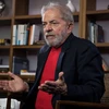 Cựu Tổng thống Brazil Lula da Silva trả lời báo giới tại Sao Paulo ngày 1/3. (Nguồn: AFP/TTXVN)
