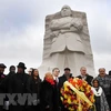 Con trai cả của nhà hoạt động Luther King, Martin Luther King III (thứ 2, phải, phía trước), tại lễ tưởng niệm ở Washington DC., Mỹ ngày 15/1. (Nguồn: THX/TTXVN)