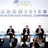 Tổng Thư ký Diễn đàn châu Á Bác Ngao Chu Văn Trọng (giữa) công bố 3 báo cáo học thuật quan trọng nhất của Diễn đàn năm nay. (Nguồn: THX/TTXVN)