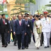 Thủ tướng Nguyễn Xuân Phúc và Cố vấn Nhà nước, Bộ trưởng Ngoại giao và Bộ trưởng Văn phòng Tổng thống nước CHLB Myanmar Aung San Suu Kyi. (Ảnh: Dương Giang/TTXVN)