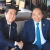 Thủ tướng Nguyễn Xuân Phúc gặp Thủ tướng Nhật Bản Shinzo Abe. (Ảnh: TTXVN)