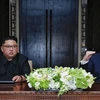 ổng thống Mỹ Donald Trump (phải) và Nhà lãnh đạo Triều Tiên Kim Jong-un (trái) tại lễ ký tuyên bố chung trong cuộc gặp thượng đỉnh Mỹ- Triều tại Singapore ngày 12/6. (Nguồn: EPA/ TTXVN)
