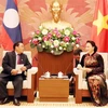 Chủ tịch Quốc hội Nguyễn Thị Kim Ngân tiếp Phó Chủ tịch Quốc hội Lào Sengnouane Sayalat. (Ảnh: Trọng Đức/TTXVN)