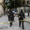 Cảnh sát Thổ Nhĩ Kỳ được triển khai tại hiện trường một vụ đánh bom ở Istanbul. (Ảnh: AFP/TTXVN)