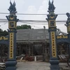 Đình Lương Xá 300 tuổi bị phá bỏ hoàn toàn, thay bằng công trình bêtông. (Ảnh: Đinh Thị Thuận/Vietnam+)