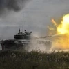 Xe tăng T-90 của Nga trong cuộc diễn tập tại Kubinka, ngoại ô Moskva ngày 22/8/2017. (Nguồn: AFP/TTXVN)