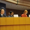 Phó Chủ tịch Quốc hội Phùng Quốc Hiển tại bàn chủ tọa phiên toàn thể Hội nghị ASEP 10. (Ảnh: Kim Chung/TTXVN)