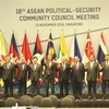 Trưởng đoàn các nước tại cuộc họp Hội đồng Chính trị-An ninh chuẩn bị cho ASEAN 33 chụp ảnh chung. (Ảnh: Xuân Vịnh/TTXVN)