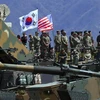 Binh sỹ Hàn Quốc và Mỹ tham gia cuộc tập trận chung ở Pocheon, Hàn Quốc. (Ảnh: AFP/TTXVN)