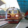 Đoàn tàu hỏa đặc biệt vào ga Đồng Đăng lúc 10 giờ 10 phút. (Ảnh: Doãn Tấn/TTXVN)