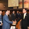 Thượng tướng Nguyễn Văn Thành và Thủ tướng Thái Lan Prayut Chan-ocha. (Ảnh: Sơn Nam/Vietnam+)