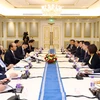 Thủ tướng Nguyễn Xuân Phúc tiếp lãnh đạo các doanh nghiệp hàng đầu trong lĩnh vực năng lượng của Trung Quốc. (Ảnh: Thống Nhất/TTXVN)