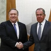 Ngoại trưởng Nga Sergei Lavrov (phải) trong cuộc gặp Ngoại trưởng Mỹ Mike Pompei tại Sochi (Nga) ngày 14/5/2019. (Ảnh: AFP/TTXVN)