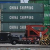Hàng hóa Trung Quốc được xếp tại cảng ở Long Beach, California, Mỹ ngày 10/5/2019. (Ảnh: AFP/TTXVN)