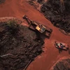 Lực lượng cứu hộ tìm kiếm nạn nhân sau vụ vỡ đập Corrego do Feijao của Tập đoàn khai thác khoáng sản Vale SA ở Brumadinho, bang Minas Gerais, Brazil, ngày 3/5/2019. (Ảnh: AFP/ TTXVN)