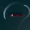 Tàu tuần tra của Lực lượng Vệ binh Cách mạng Hồi giáo Iran bao vây tàu chở dầu mang cờ Anh Stena Impero ở gần eo biển Hormuz, Iran ngày 21/7/2019. (Ảnh: THX/TTXVN)