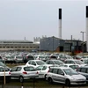 Ôtô đỗ tại kho bãi của nhà máy thuộc hãng sản xuất ô tô PSA của Pháp ở Ryton on Dunsmore, Anh. (Ảnh: AFP/TTXVN)