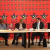 Trưởng ban Tổ chức Trung ương Phạm Minh Chính (thứ hai, từ phải sang) và Tổng Bí thư Đảng Cộng sản Nam Phi )thứ hai, từ trái sang) tại buổi hội đàm. (Ảnh: Phi Hùng/TTXVN)