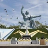Thả chim hòa bình tại lễ tưởng niệm 73 năm ngày quân đội Mỹ ném bom nguyên tử xuống thành phố Nagasaki. (Ảnh: Kyodo/ TTXVN)