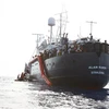 Tàu cứu hộ Alan Kurdi chở người di cư trên vùng biển ngoài khơi Libya ngày 5/7/2019. (Ảnh: AFP/TTXVN)