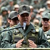 Bộ trưởng Quốc phòng Venezuela Vladimir Padrino phát biểu tại một cuộc họp báo ở Caracas. (Ảnh: AFP/TTXVN)