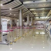 Cảnh vắng vẻ tại sân bay quốc tế Jeju do nhiều chuyến bay bị hủy bởi bão Mitag ngày 2/10. (Ảnh: YONHAP/TTXVN)