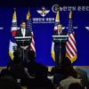 Bộ trưởng Quốc phòng Hàn Quốc Jeong Kyeong-doo (phải) và người đồng cấp Mỹ Mark Esper tại cuộc họp báo sau Hội nghị Tham vấn An ninh (SCM) lần thứ 51 ở Seoul ngày 15/11/2019. (Ảnh: Yonhap/TTXVN)