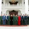 Chủ tịch Quốc hội Nguyễn Thị Kim Ngân với cán bộ, chỉ huy Bộ Tư lệnh Quân khu 3 và các đồng chí Bí thư Tỉnh ủy trong địa bàn Quân khu. (Ảnh: Trọng Đức/TTXVN)