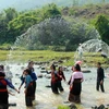 Cuộc sống bình yên của người Lào bên dòng suối Nặm Ngam