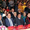 Ủy viên Bộ Chính trị, Chủ tịch Quốc hội Nguyễn Thị Kim Ngân cùng lãnh đạo tỉnh Hải Dương và các đại biểu dự buổi lễ. (Ảnh: Mạnh Tú/TTXVN)