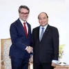 Thủ tướng Nguyễn Xuân Phúc tiếp Đại sứ, Trưởng Phái đoàn Liên minh châu Âu tại Việt Nam Pier Giorgio Alibert. (Ảnh: Thống Nhất/TTXVN)
