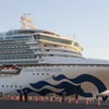 Du thuyền Diamond Princess neo tại cảng Yokohama, Nhật Bản, ngày 6/2/2020. (Ảnh: THX/ TTXVN)