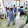 Nhân viên y tế làm nhiệm vụ tại một bệnh viện ở Daegu, Hàn Quốc ngày 9/4/2020. (Ảnh: Yonhap/TTXVN)
